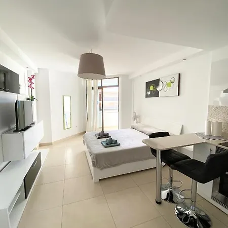 Aloha Summerland Vip Sea & Pool View Apartament