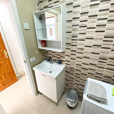 Daire Aloha Summerland Vip Sea & Pool View Los Cristianos (Tenerife)